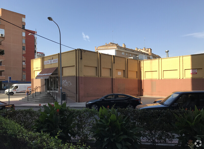 Calle De La Comunidad De Madrid, 1, Fuenlabrada, Madrid à vendre - Photo de l’immeuble – Image 2 sur 2