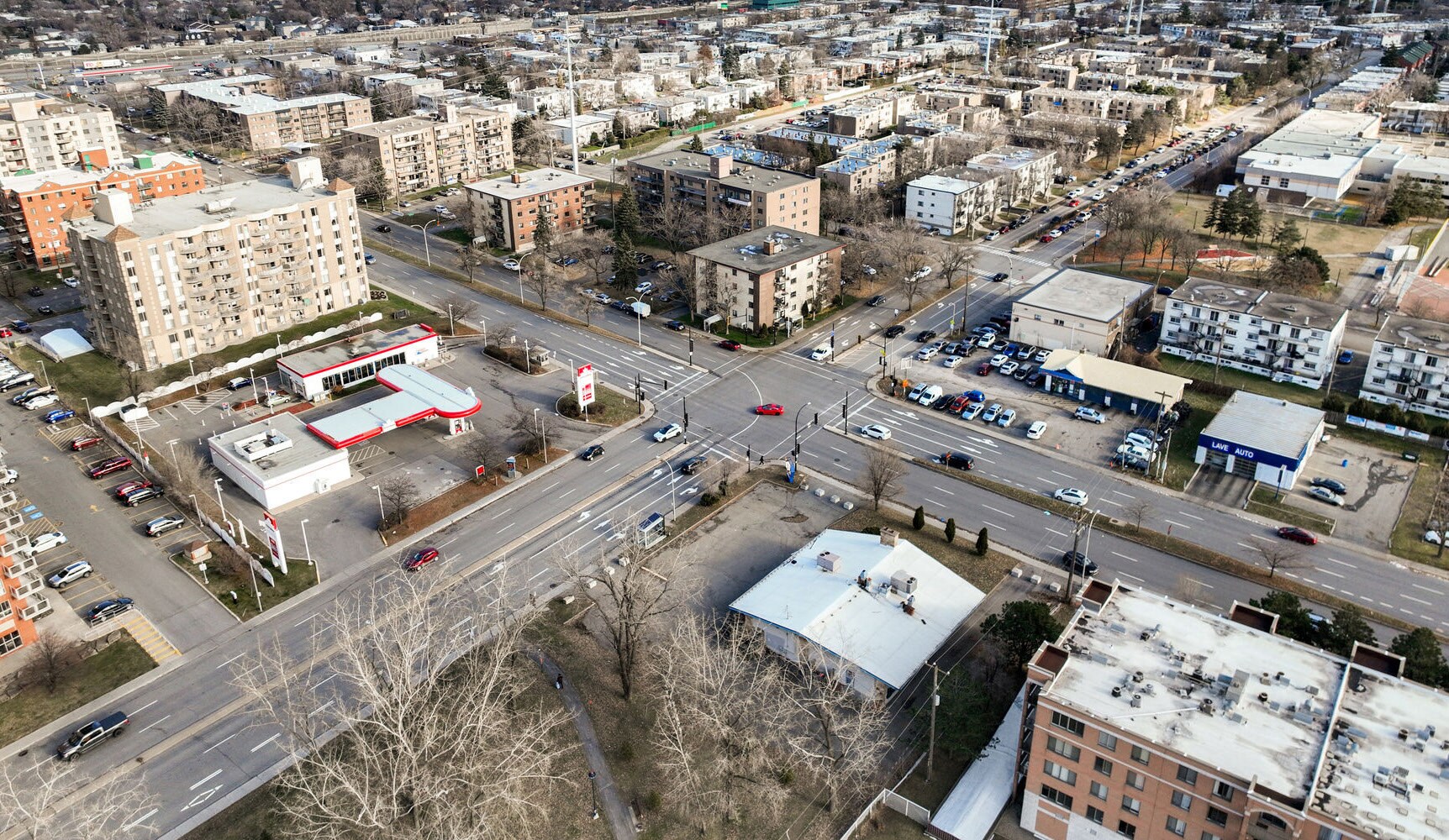 6900 Boul Des Galeries D, Montréal, QC à vendre Photo de l’immeuble– Image 1 sur 5