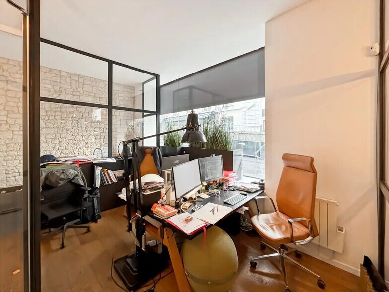 Local commercial dans Paris à louer - Photo de l’immeuble – Image 3 sur 5