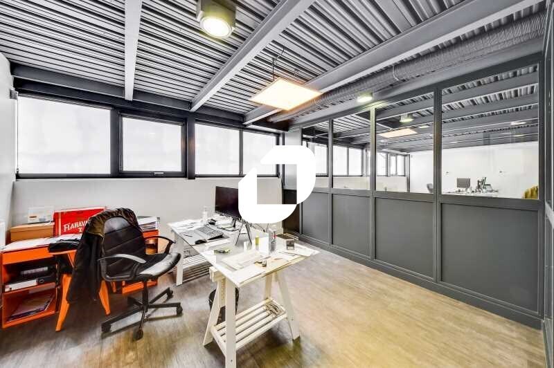 Bureau dans Clichy à louer - Photo de l’immeuble – Image 2 sur 14