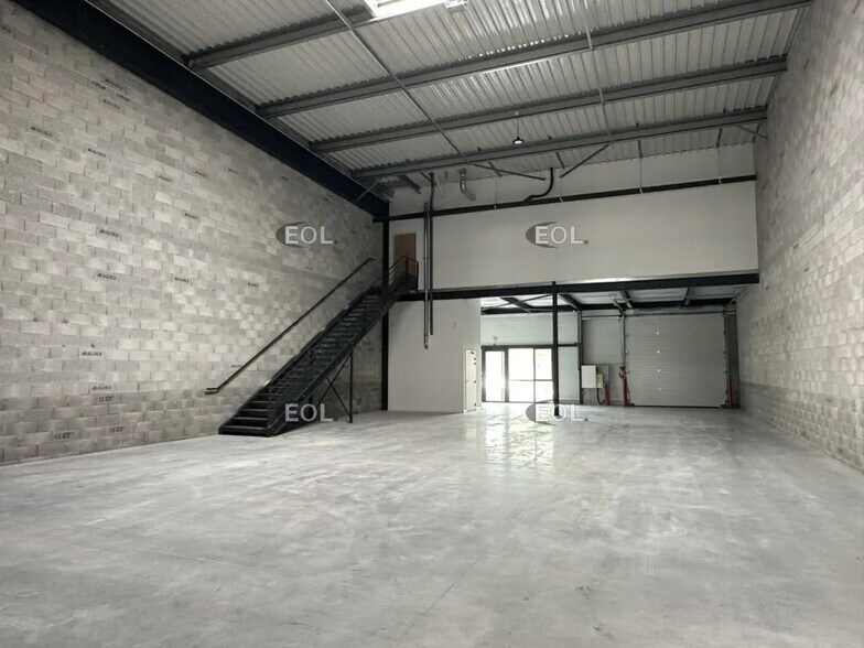 Local d’activités dans Manosque à louer - Photo intérieure – Image 3 sur 10