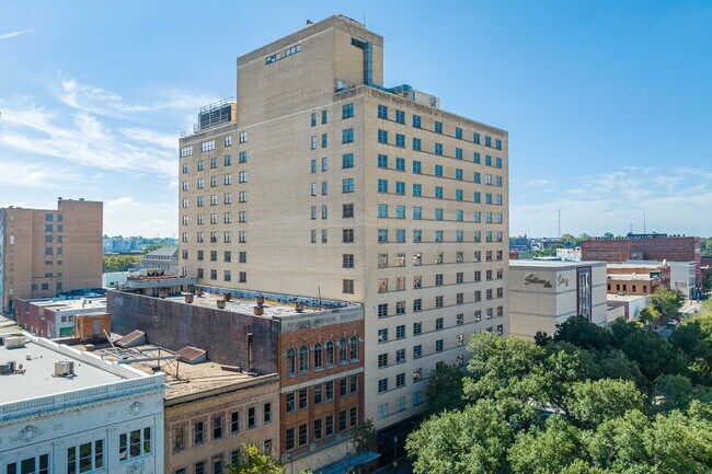 Plus de détails pour 525 Milam St, Shreveport, LA - Bureau à vendre