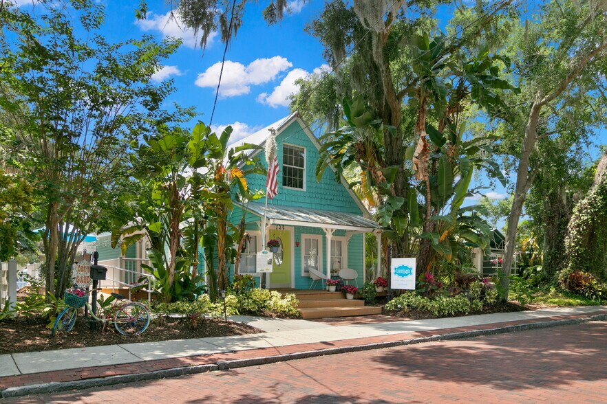 135 4th Ave N, Safety Harbor, FL à vendre - Photo de l’immeuble – Image 3 sur 15