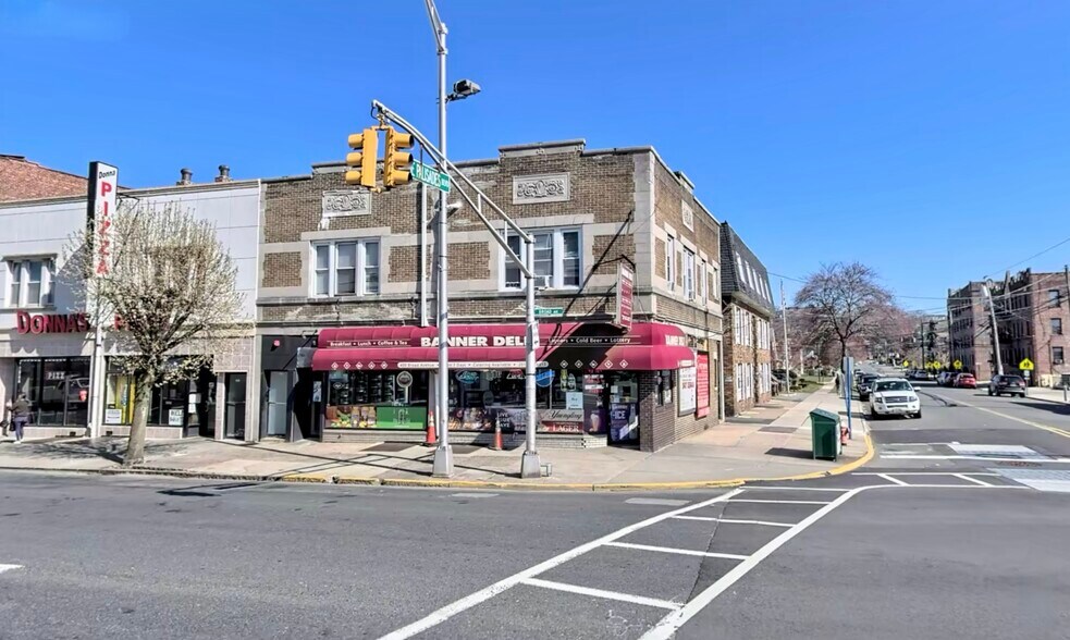 402 Broad Ave, Palisades Park, NJ à vendre - Photo de l’immeuble – Image 3 sur 6