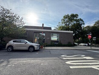 Plus de détails pour 918 Pelham Pky S, Bronx, NY - Bureau à louer