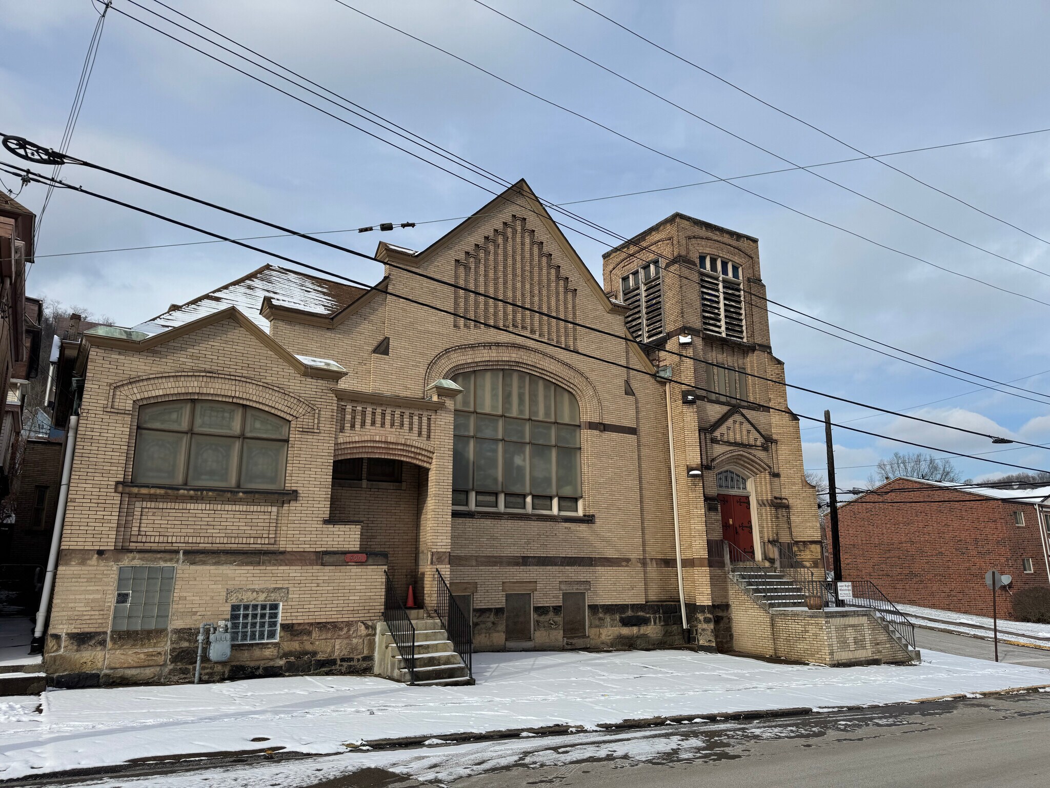400 Westinghouse Ave, Wilmerding, PA à vendre Photo de l’immeuble– Image 1 sur 14