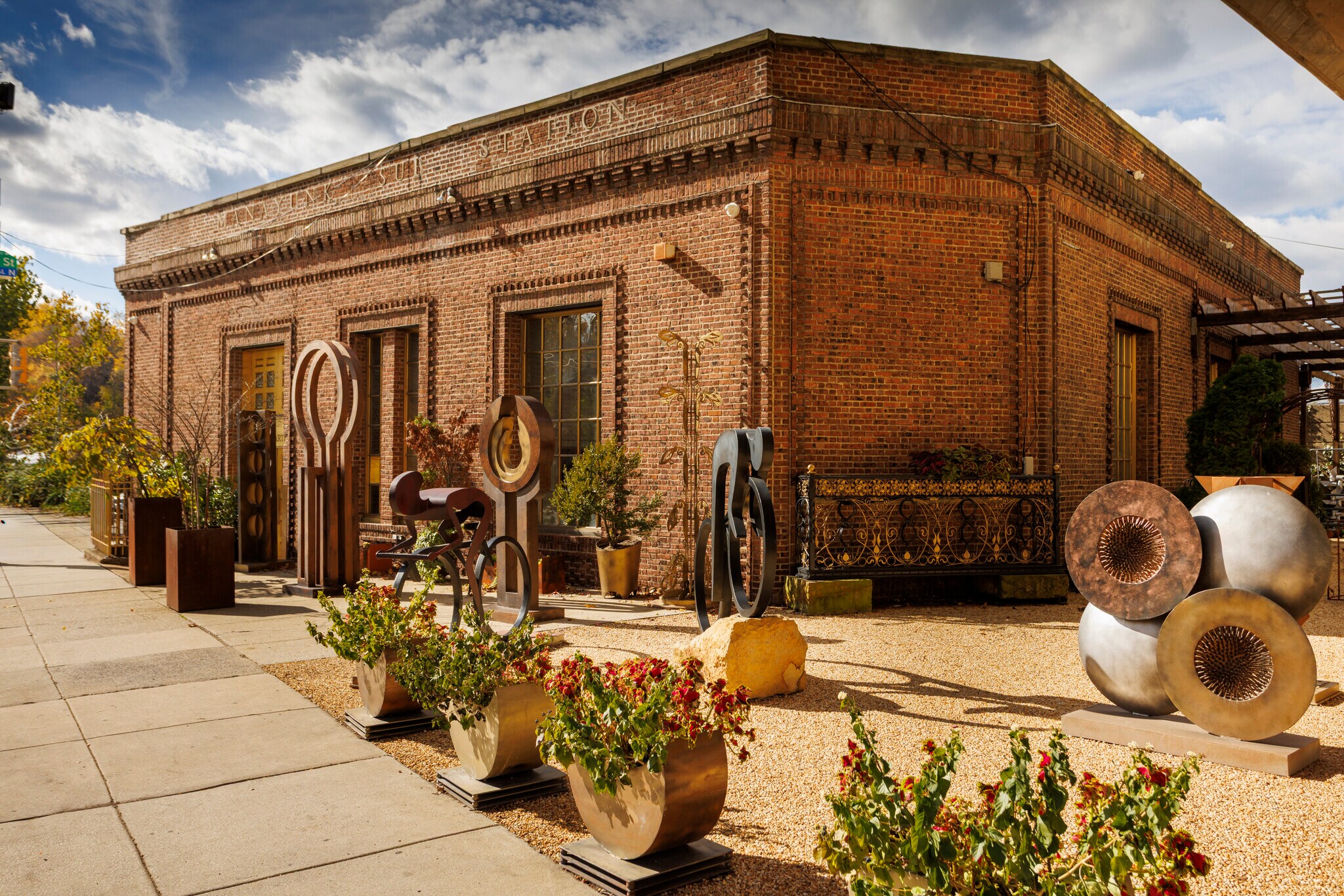 114 Green Ln, Philadelphia, PA à louer Photo de l’immeuble– Image 1 sur 27