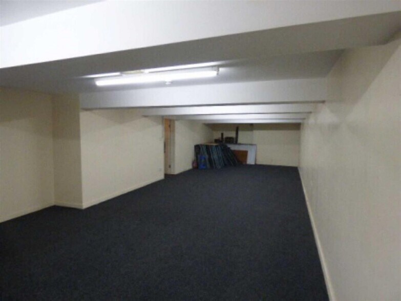 22-22A Byram St, Huddersfield à vendre - Photo intérieure – Image 3 sur 5