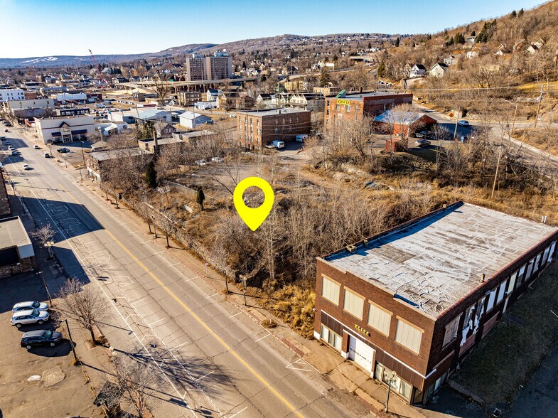 17xx W Superior St, Duluth, MN à louer - Photo de l’immeuble – Image 3 sur 3