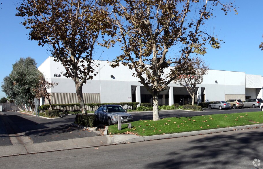 1816-1818 N Case St, Orange, CA à louer - Photo de l’immeuble – Image 2 sur 4