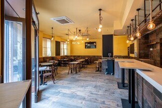 Plus de détails pour Local commercial à louer
