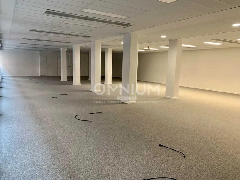 Bureau dans Lyon à louer - Photo de l’immeuble – Image 2 sur 6