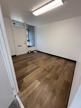 717-727 W 14th St, Long Beach, CA à louer Photo intérieure– Image 2 sur 2