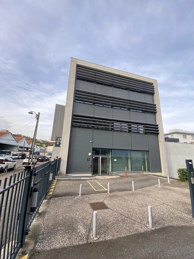 Plus de détails pour Bureau à louer