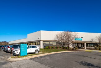Plus de détails pour 2000 E Layton Ave, Saint Francis, WI - Bureau à louer