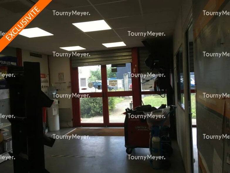 Local d’activités dans Mérignac à louer - Photo de l’immeuble – Image 2 sur 7