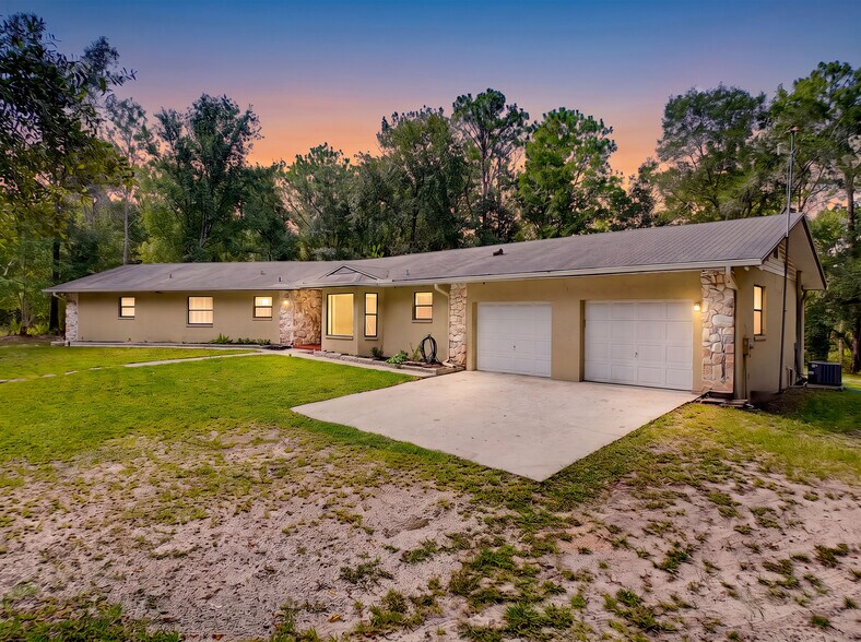 26311 Willow St, Brooksville, FL à vendre - Photo de l’immeuble – Image 2 sur 107