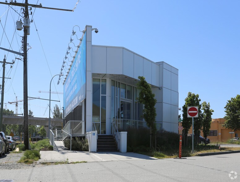 Bureau dans Richmond, BC à vendre - Photo de l’immeuble – Image 3 sur 44