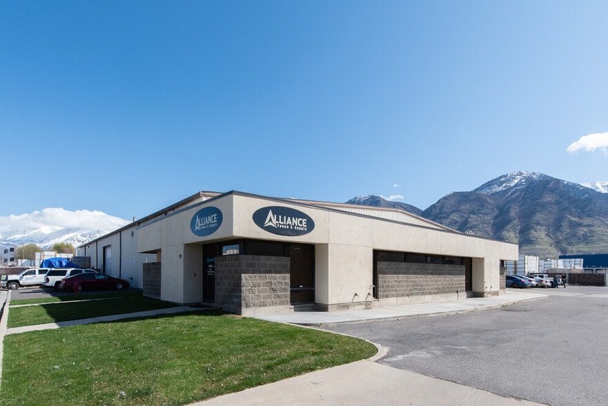 701 S 100 E, Provo, UT à louer - Photo principale – Image 1 sur 12