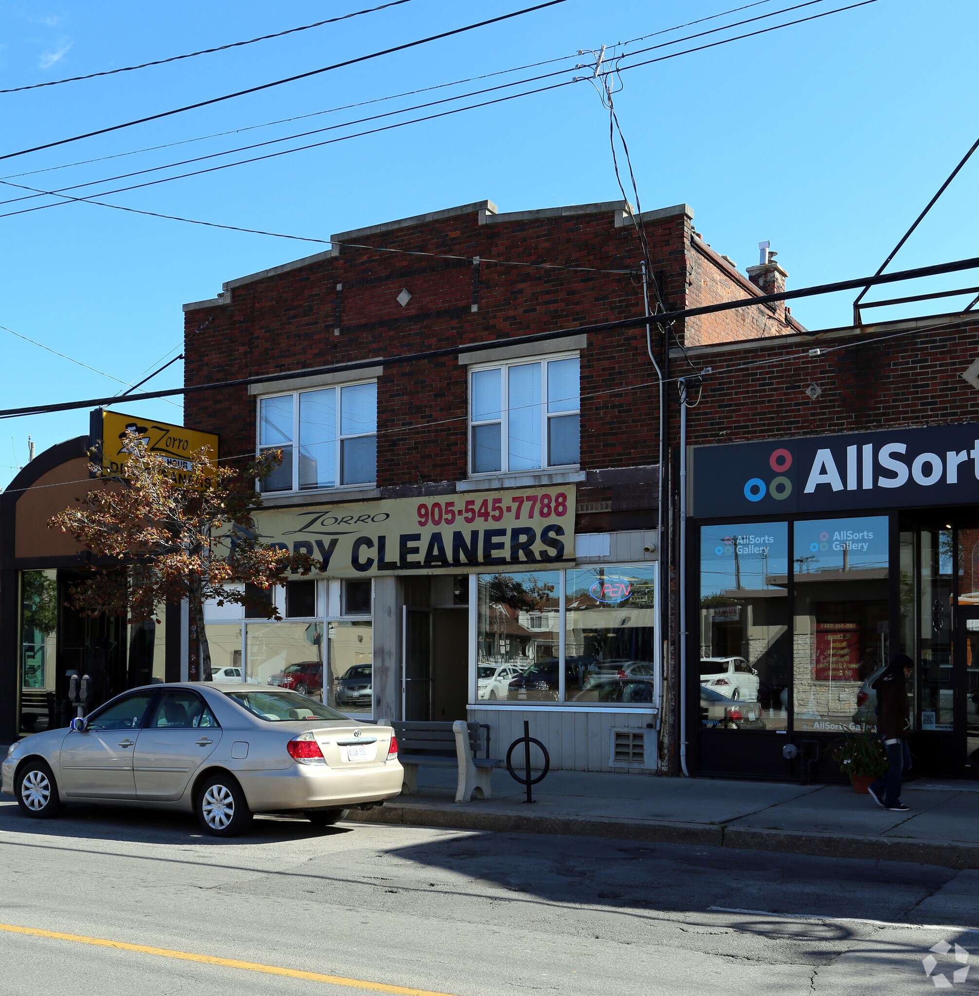 246 Ottawa St N, Hamilton, ON à vendre Photo principale– Image 1 sur 12