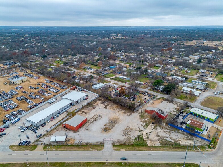 10025 Jacksboro Hwy, Fort Worth, TX à louer - Photo principale – Image 1 sur 7