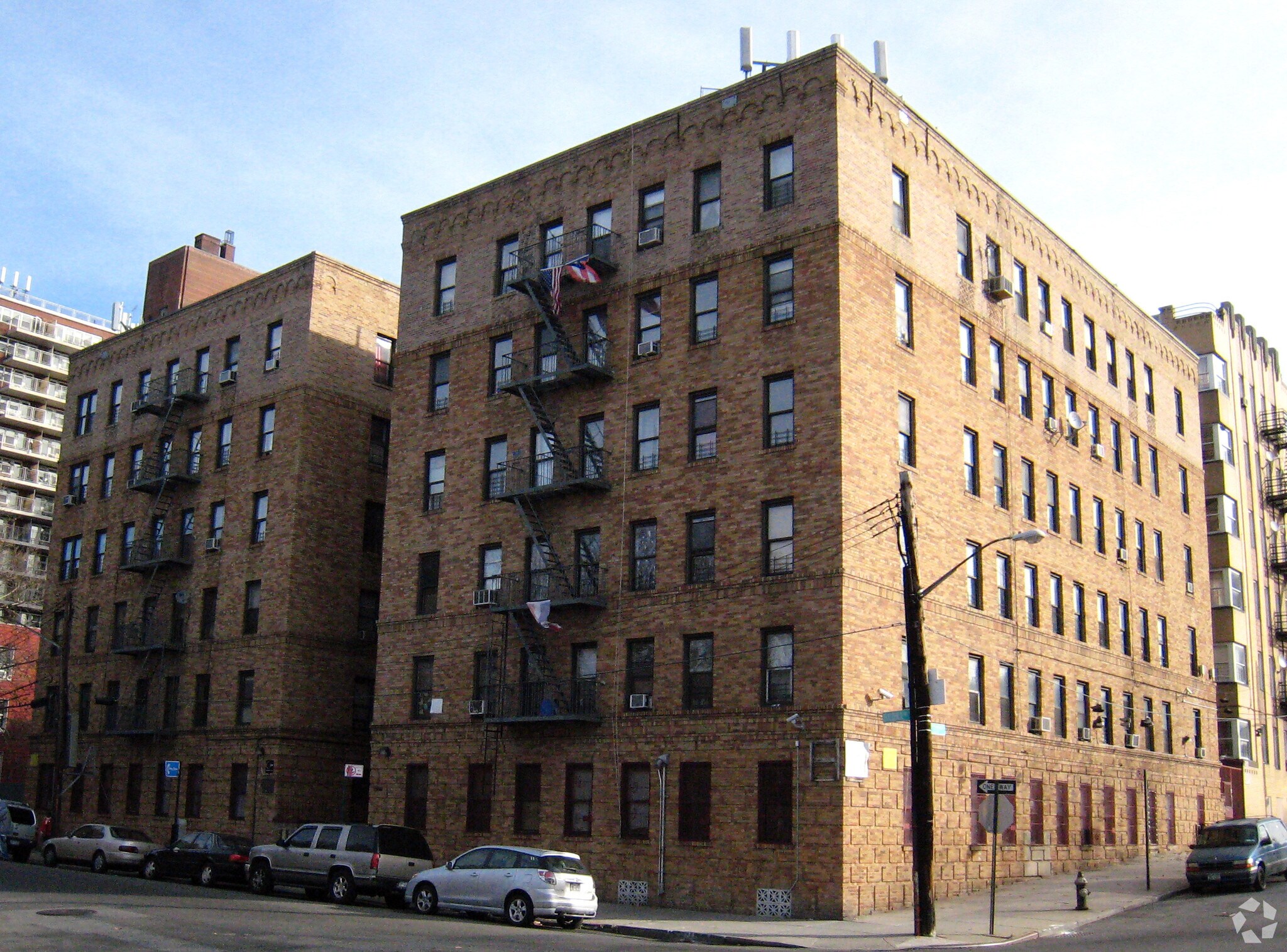 3534 Bronx Blvd, Bronx, NY à vendre Photo de l’immeuble– Image 1 sur 4