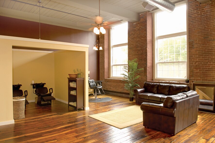 250 Commercial St, Manchester, NH à louer - Photo intérieure – Image 2 sur 21