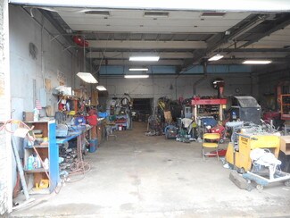 Plus de détails pour 10 Nassau Terminal Rd, New Hyde Park, NY - Industriel/Logistique à vendre