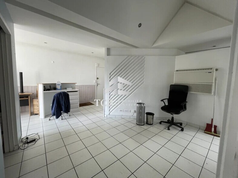 Bureau dans Sainte-Luce-sur-Loire à vendre - Photo de l’immeuble – Image 2 sur 5