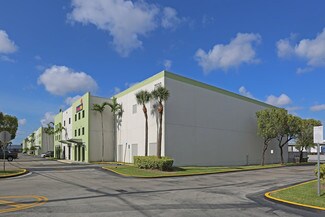 Plus de détails pour 7500 NW 81st Pl, Miami, FL - Industriel/Logistique à louer