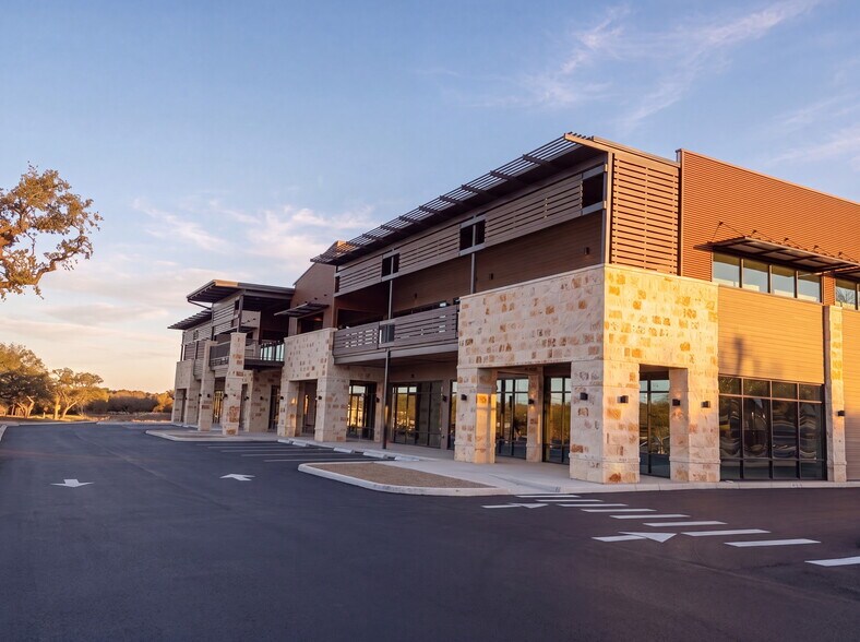 20409 State Highway 46 W, Bulverde, TX à louer - Photo de l’immeuble – Image 2 sur 8