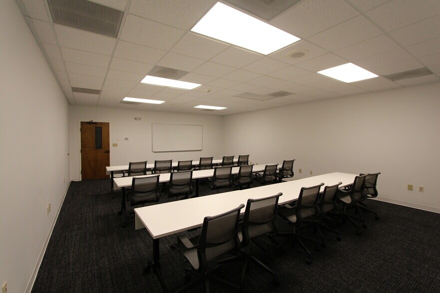 2141 Enterprise Dr, Florence, SC à louer - Photo intérieure – Image 3 sur 6
