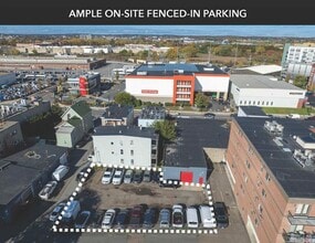 145-147 Broadway, Everett, MA à louer Photo intérieure– Image 2 sur 6