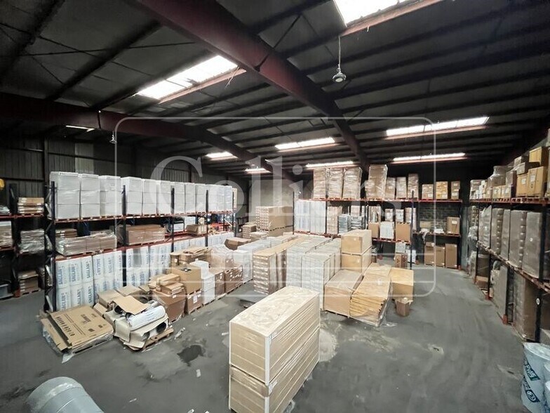 Industriel/Logistique dans Aubagne à louer - Photo de l’immeuble – Image 1 sur 5