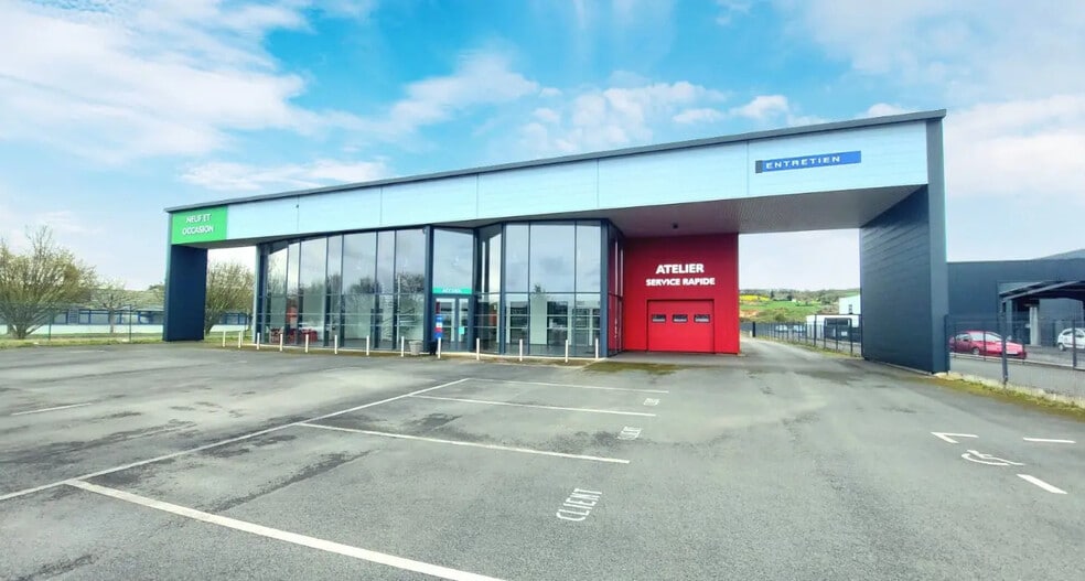 Local commercial dans ANTRAN à louer - Photo de l’immeuble – Image 1 sur 8