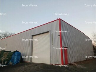 Plus de détails pour Local d'activités à louer