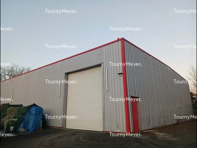 Plus de détails pour Local d’activités à vendre