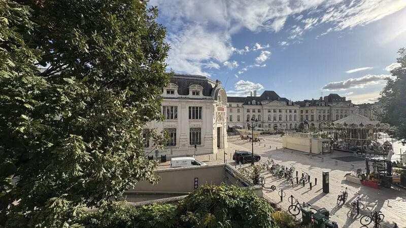 Bureau dans Orléans à louer - Photo de l’immeuble – Image 1 sur 6