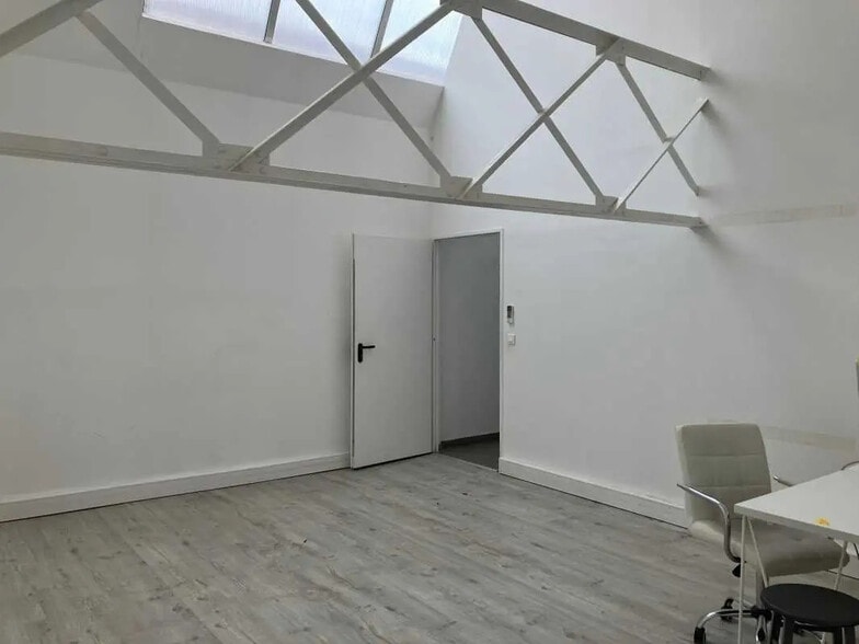 47 Avenue De L'Europe, Courbevoie à louer - Photo de l’immeuble – Image 3 sur 16