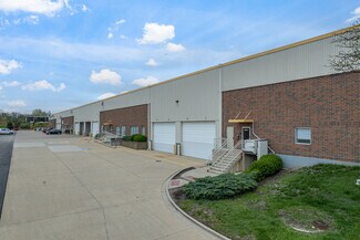 Plus de détails pour 450 S Lombard Rd, Addison, IL - Industriel/Logistique à louer
