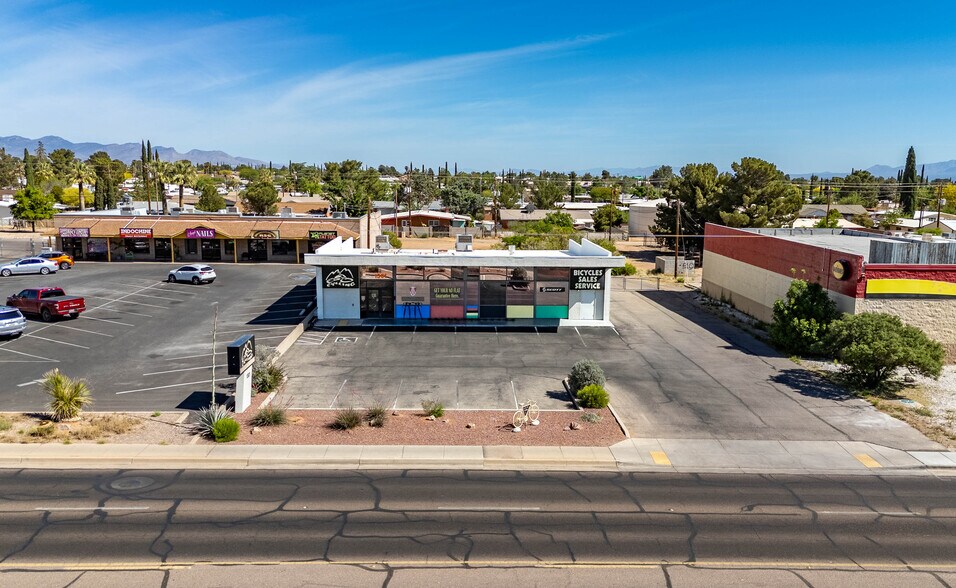 1301 E Fry Blvd, Sierra Vista, AZ à vendre - Aérien – Image 2 sur 27