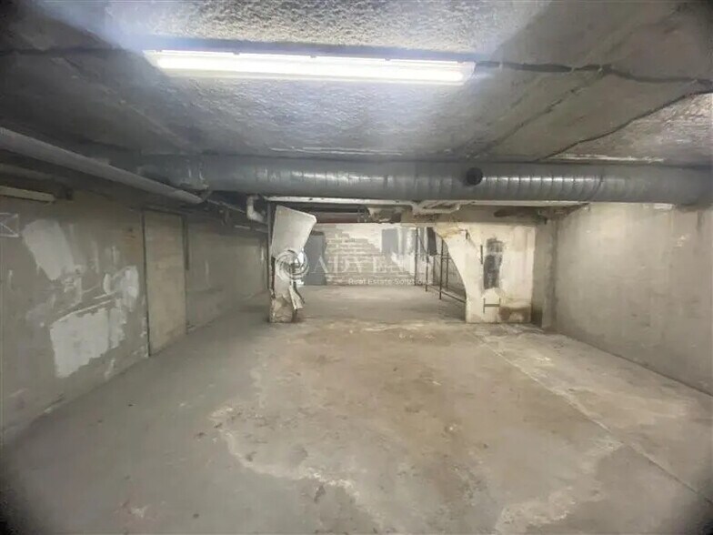 Local d'activités dans Maisons-Alfort à vendre - Photo de l’immeuble – Image 1 sur 6