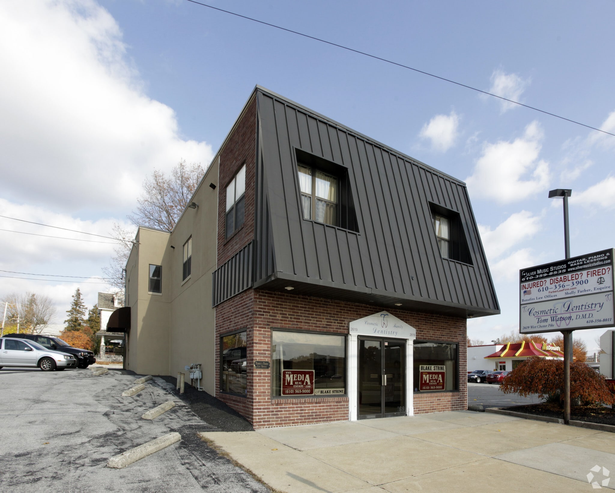 2619 West Chester Pike, Broomall, PA à louer Photo principale– Image 1 sur 6
