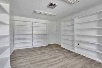 107 Main St, Hebron, CT à louer Photo intérieure– Image 1 sur 25