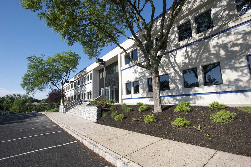 575 Route 28, Raritan, NJ à louer - Photo de l’immeuble – Image 3 sur 11