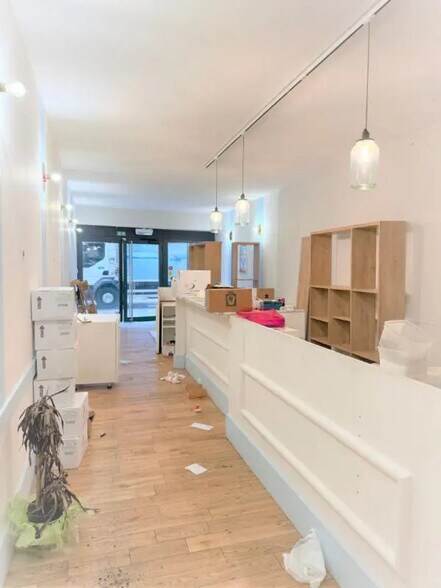 Local commercial dans Besançon à louer - Photo intérieure – Image 2 sur 2