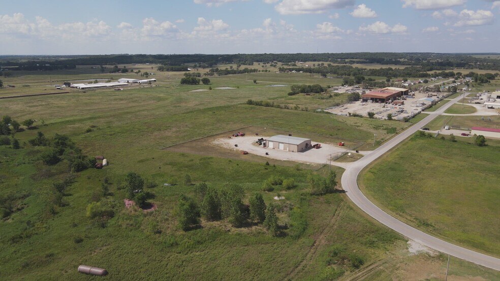 6082 S Industrial Dr, Chelsea, OK à vendre - Vidéo sur l’annonce professionnelle – Image 2 sur 21
