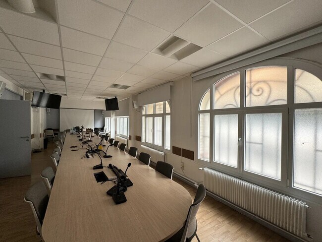 Plus de détails pour Bureau à vendre