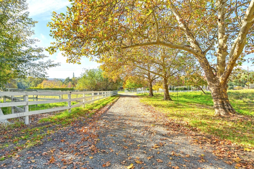1200 Gold Hill Rd, Newcastle, CA à vendre - Photo principale – Image 1 sur 107
