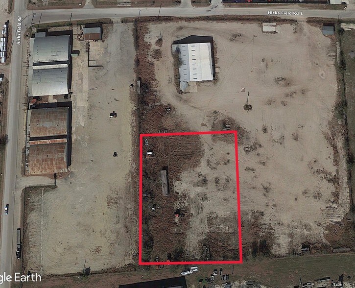 1815 E Hicks Field Rd, Fort Worth, TX à louer - Photo de l’immeuble – Image 2 sur 2